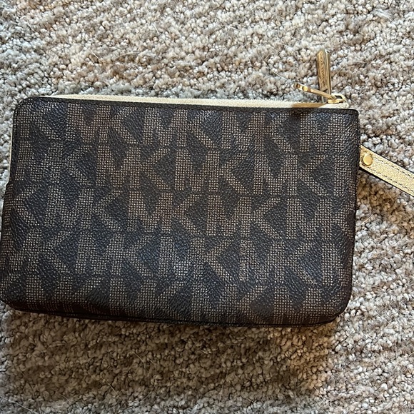 Michael Kors Wristlet - Picture 4 of 5